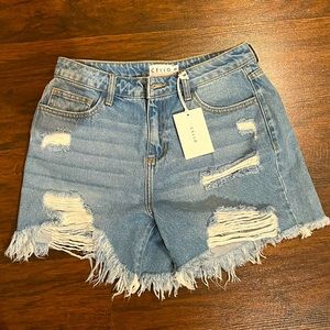 NWT Cello distressed Mom high waist shorts